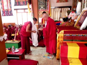 Geshe Lobsang Palden giving Prizes to the students