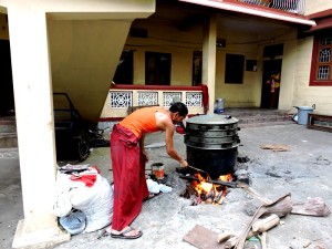 A Monk preparing lunch at Sera Mey Tsangpa Khangtsen